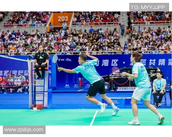 杭州羽毛球队节奏打法深度解析与战术应用探讨 杭州羽毛球队节奏打法深度解析与战术应用探讨