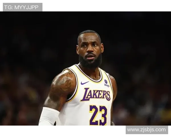 詹姆斯与足球明星激烈争论引发体育界热议,谁才是真正的运动之王 詹姆斯与足球明星激烈争论引发体育界热议,谁才是真正的运动之王