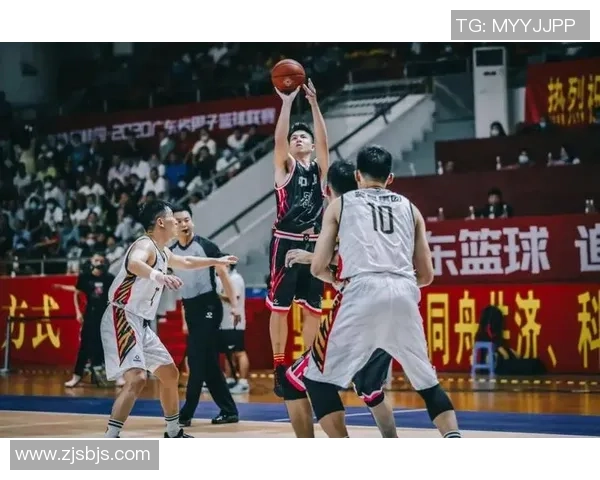 赛后分析:上海篮球队与深圳篮球队的对抗节奏与战术探讨
